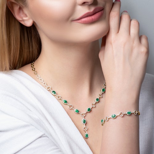 Komplet biżuterii Swan Lake: złoty, szmaragdy